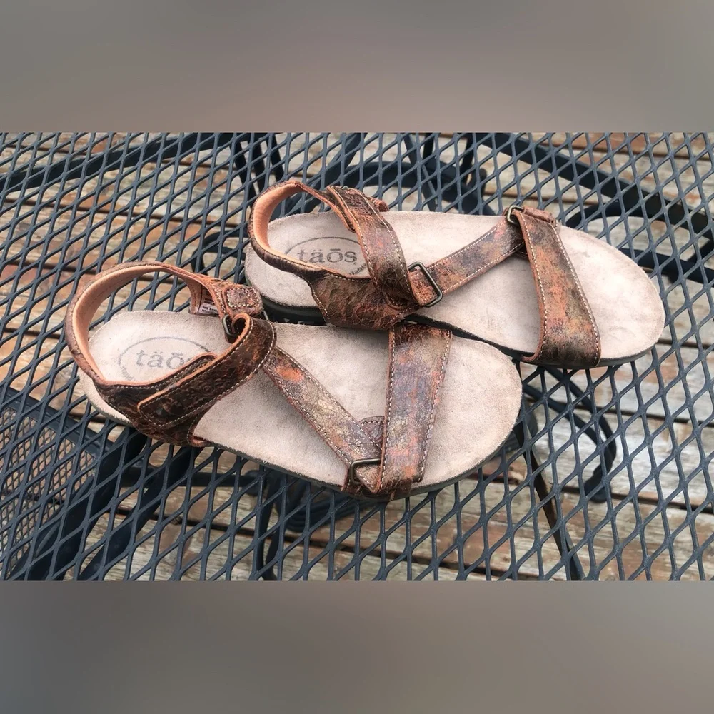 Lot of Women’s Sandals, Variety High Quality Brands, Sizes to Fit 5-5.5 - Picture 7 of 16